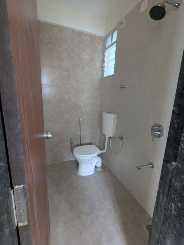 Bathroom, shantai-divine-vastu 2 Bedroom 1042 Sq.Ft. Apartment In Punawale Pune 10665357