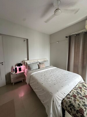 Bedroom in 1.5 BHK Apartment at Aspen Park, Goregaon East – for Rent