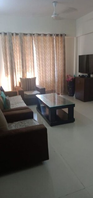 2 BHK Apartment For Rent in Lodha Splendora, Ghodbunder Road