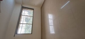 Room in 1 BHK Apartment at Sunbeam Apartments Malad, Malad West – for Rent