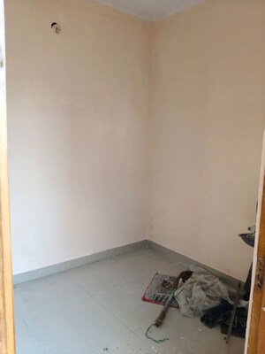 Room in 3 BHK Builder Floor at Spring Field, Sector 31 – for Sale
