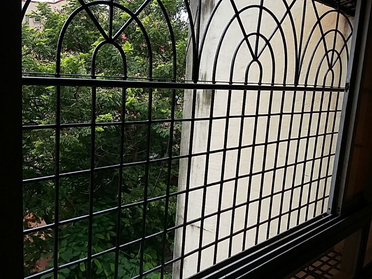 Balcony, lok-sarita 1 Bedroom 675 Sq.Ft. Apartment In Andheri East Mumbai 10665729