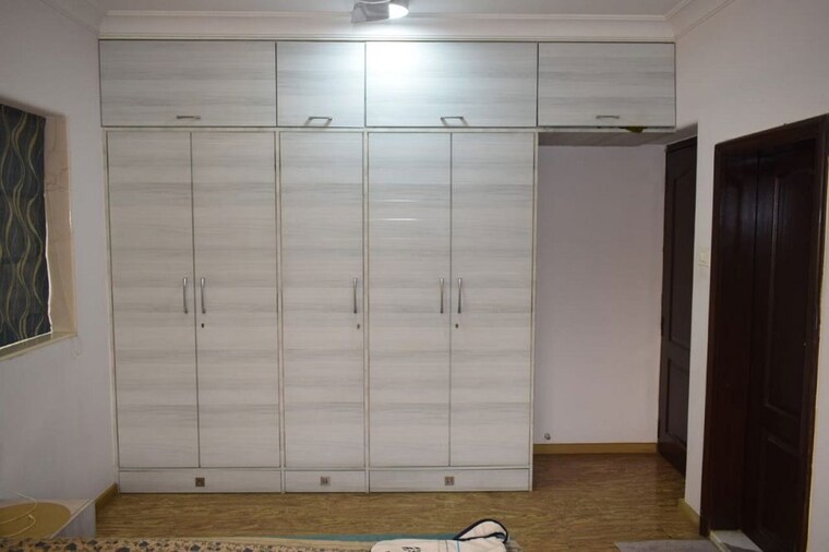 Room, bandra west 2 Bedroom 700 Sq.Ft. Apartment In Bandra West Mumbai 10665544
