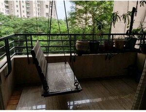 Balcony in 4 BHK Apartment at Central Park I, Sector 42 – for Rent