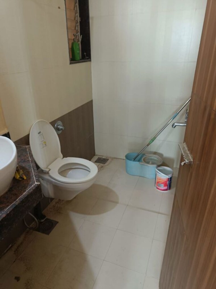 Bathroom, shree-aasavari-apartment 2 Bedroom 600 Sq.Ft. Apartment In Vartak Nagar Thane 10665776
