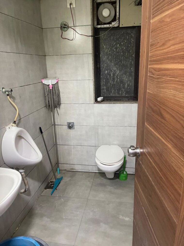 Bathroom, science city Commercial Office Space 1447 Sq.Ft. In Science City Ahmedabad 10663878