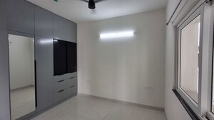 Room in 3 BHK Apartment at Prestige Beverly Hills, Kokapet – for Rent