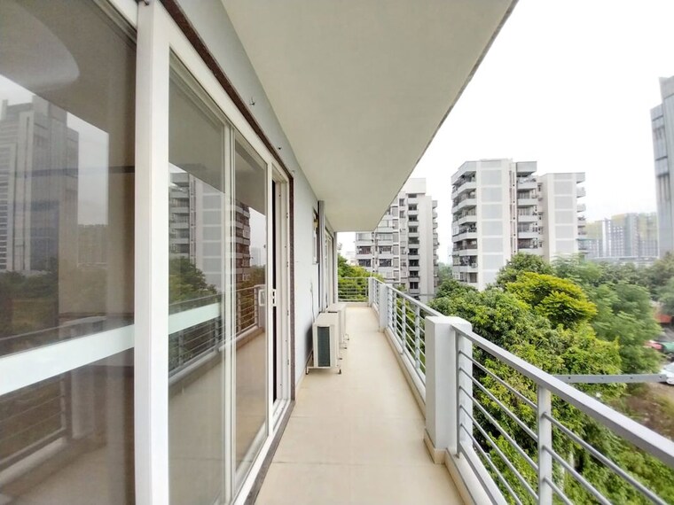Balcony, dlf-atria 4 Bedroom 3600 Sq.Ft. Builder Floor In Dlf Phase ii Gurgaon 10665788