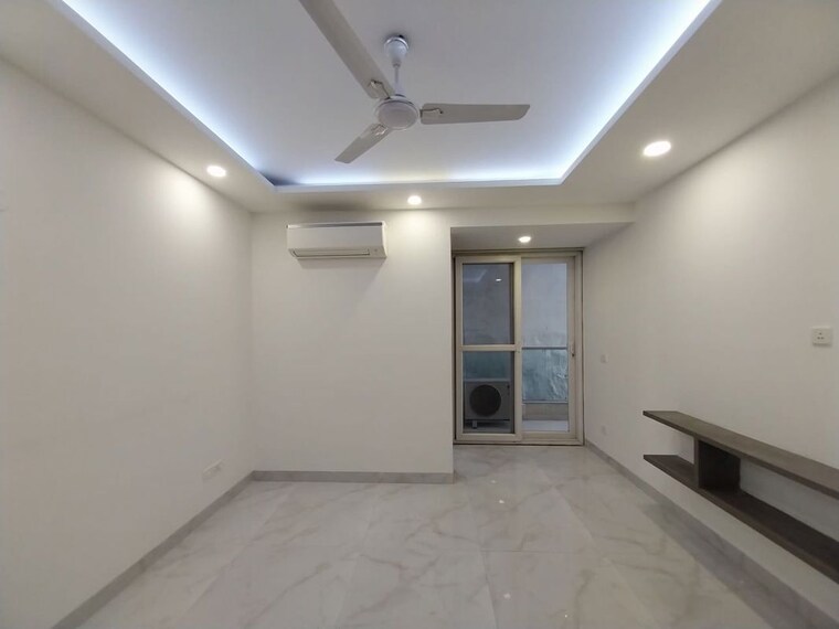 Room, dlf-atria 4 Bedroom 3600 Sq.Ft. Builder Floor In Dlf Phase ii Gurgaon 10665788