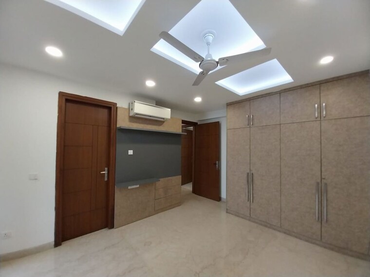 Room, dlf-atria 4 Bedroom 3600 Sq.Ft. Builder Floor In Dlf Phase ii Gurgaon 10665788