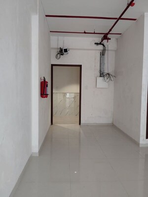 Room in  Office Space at Kalpataru Summit, Mulund West – for Sale