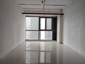 Room in  Office Space at Kalpataru Summit, Mulund West – for Sale