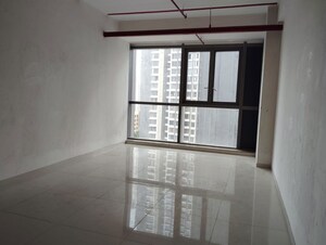 Room in  Office Space at Kalpataru Summit, Mulund West – for Sale