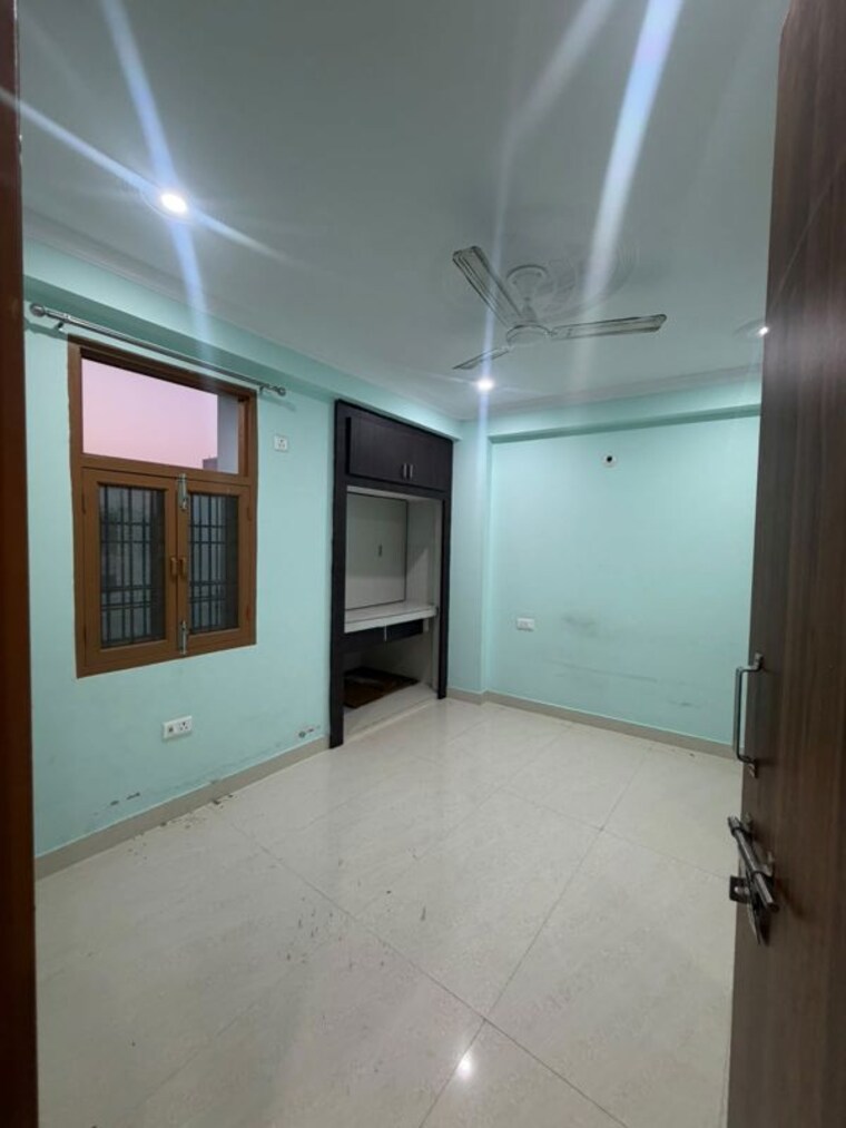 Room, palm-residency-chhatarpur 1 Bedroom 550 Sq.Ft. Apartment In Chattarpur Delhi 10665847
