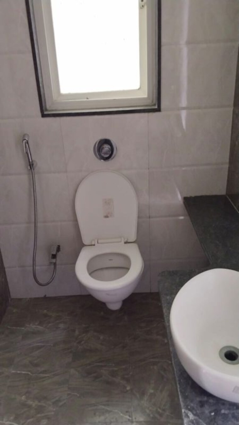 Bathroom, ravinanda-skylights 2 Bedroom 730 Sq.Ft. Apartment In Wagholi Pune 10665857