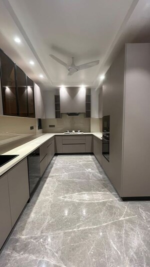 Building Lobby in 3 BHK Apartment at DLF Regal Gardens, Sector 90 – for Sale