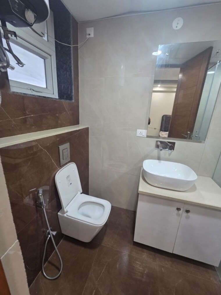 Bathroom, sector 55 3 Bedroom 1700 Sq.Ft. Builder Floor In Sector 55 Gurgaon 10665863