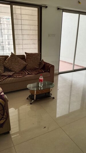 Team Area in 2 BHK Apartment at Ravinanda Skylights, Wagholi – for Rent
