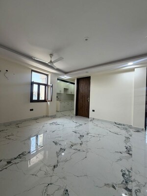 Room in 3 BHK Builder Floor at Chattarpur – for Rent