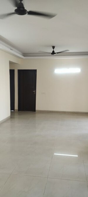 Room in 3 BHK Apartment at Puri Pranayam, Sector 82 – for Rent