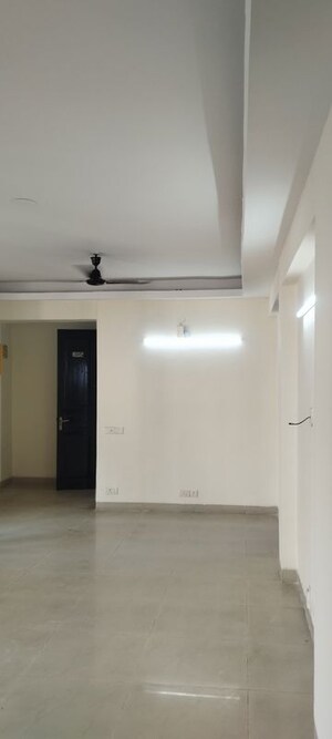 3 BHK Apartment For Rent in Puri Pranayam, Sector 82
