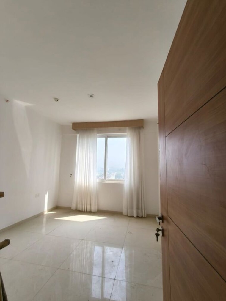 Bathroom, omaxe-new-chandigarh 3 Bedroom 1902 Sq.Ft. Apartment In North Mullanpur Chandigarh 10665894