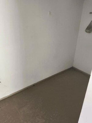Room in  Showroom at Sushil Nagar Society – for Rent