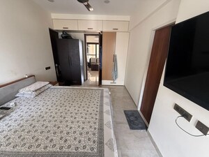 Bedroom in 3 BHK Apartment at Surbhi CHS Andheri West, Andheri West – for Rent