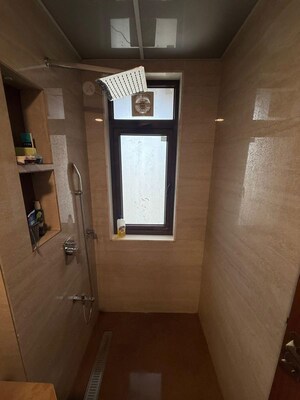 Room in 3 BHK Apartment at Surbhi CHS Andheri West, Andheri West – for Rent