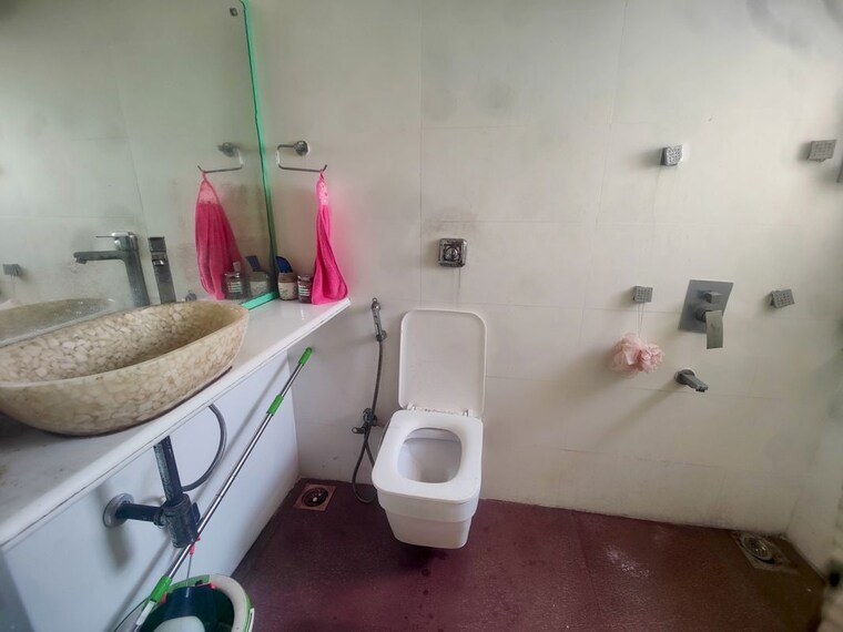 Bathroom, hdil-dheeraj-jamuna 1 Bedroom 409 Sq.Ft. Apartment In Malad West Mumbai 10665873