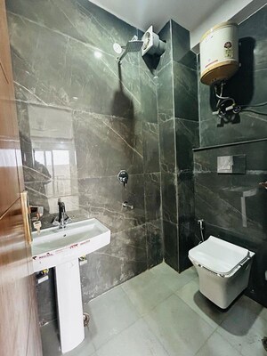 Bathroom in 2 BHK Apartment at Palm Residency Chhatarpur, Chattarpur – for Rent