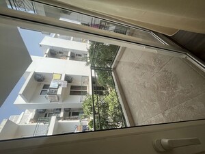 Furnished Amenities in 2.5 BHK Builder Floor at Central Park Flower Valley, Sohna Sector 33 – for Sale
