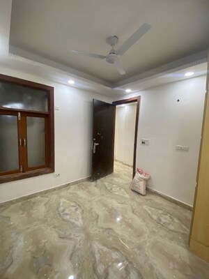 Room in 2 BHK Builder Floor at Chattarpur – for Rent