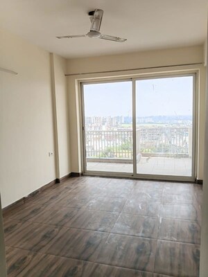 Room in 3 BHK Apartment at Gazipur – for Sale