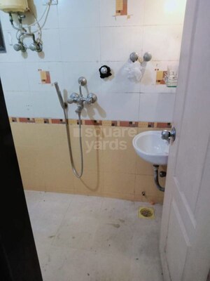 Bathroom in 1 BHK Apartment at Shiv Complex, Ghansoli – for Rent