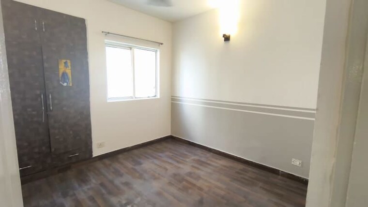 Room, paras-tierea 3 Bedroom 1285 Sq.Ft. Apartment In Sector 137 Noida 10666045