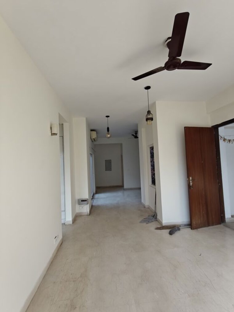 Living Room, bptp-astaire-garden-monet-floors 3 Bedroom 1803 Sq.Ft. Apartment In Sector 70a Gurgaon 10666112