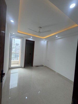 Room in 2 BHK Apartment at Palm Residency Chhatarpur, Chattarpur – for Rent