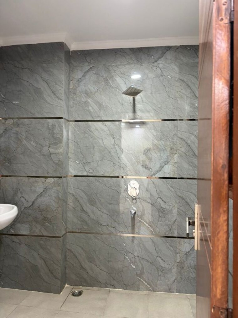 Bathroom, palm-residency-chhatarpur 3 Bedroom 1350 Sq.Ft. Apartment In Chattarpur Delhi 10666127