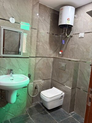 Bathroom in 3 BHK Apartment at Palm Residency Chhatarpur, Chattarpur – for Rent