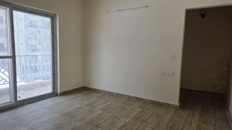 Room, shimla bypass road 3 Bedroom 2000 Sq.Ft. Apartment In Shimla Bypass Road Dehradun 10666149
