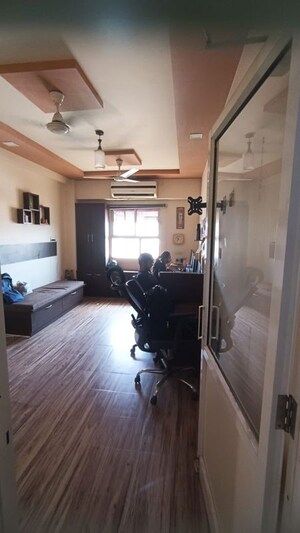 Office Space For Rent in Dungarshinagar