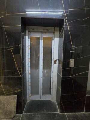 Lift in 1 BHK Builder Floor at Saket – for Sale