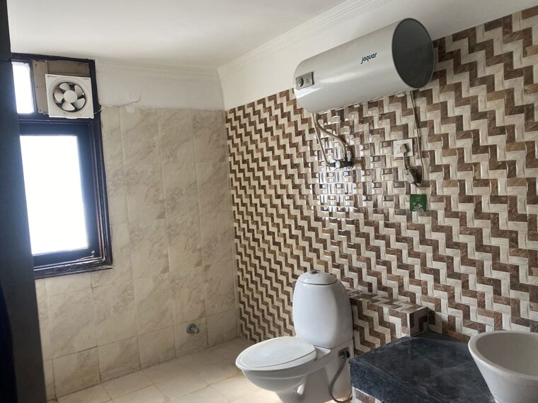Bathroom, ambala highway 3 Bedroom 1852 Sq.Ft. Apartment In Ambala Highway Zirakpur 10666097