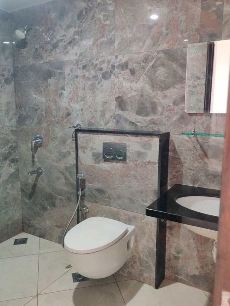 Bathroom, sumadhura-olumpus 3 Bedroom 2010 Sq.Ft. Apartment In Nanakramguda Hyderabad 10666265