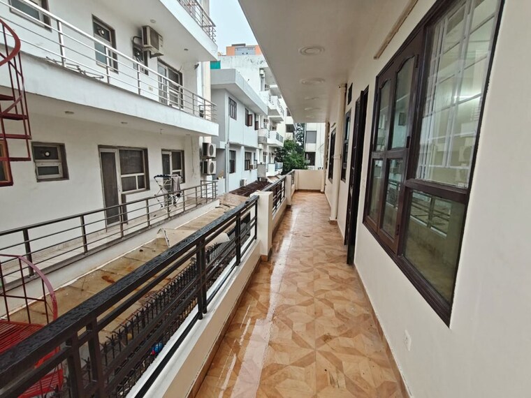 Balcony, sector 46 3 Bedroom 1800 Sq.Ft. Builder Floor In Sector 46 Gurgaon 10666359