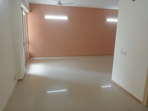 Room in 3 BHK Apartment at Orchid Petals, Sector 49 – for Rent