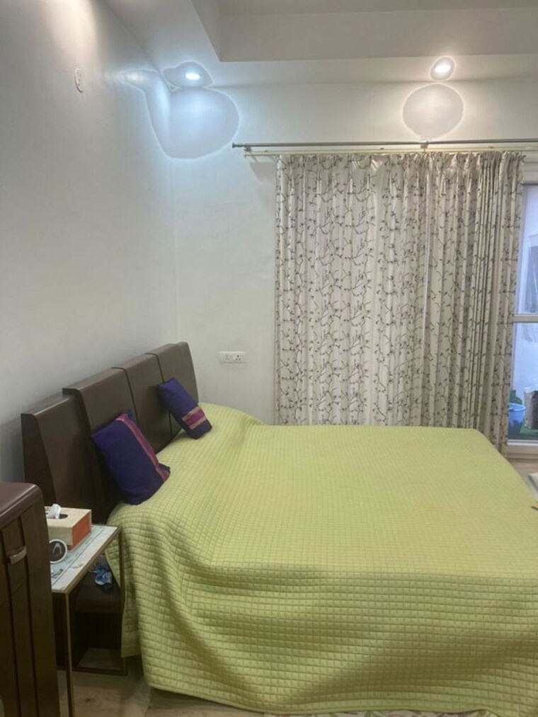 Bedroom, sector 15 3.5 Bedroom 2900 Sq.Ft. Builder Floor In Sector 15 Gurgaon 10666377
