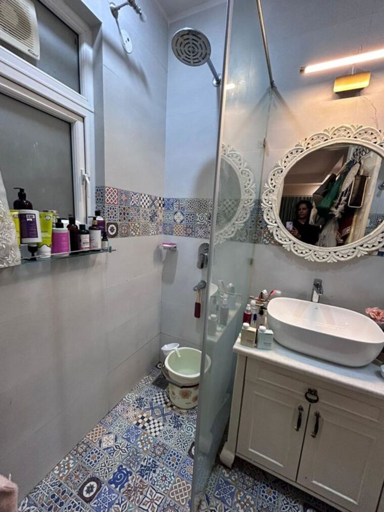 Team Area, sector 15 3.5 Bedroom 2900 Sq.Ft. Builder Floor In Sector 15 Gurgaon 10666377