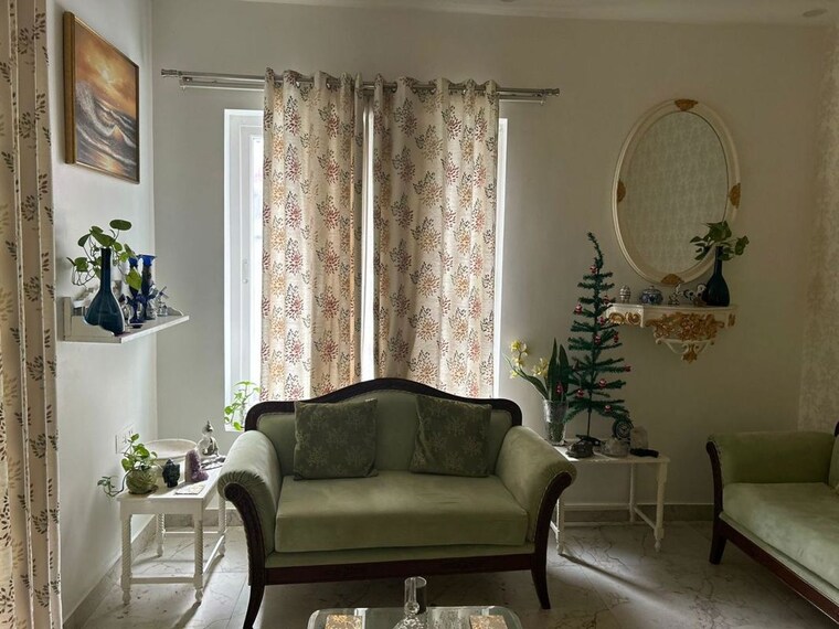 Living Room, sector 15 3.5 Bedroom 2900 Sq.Ft. Builder Floor In Sector 15 Gurgaon 10666377